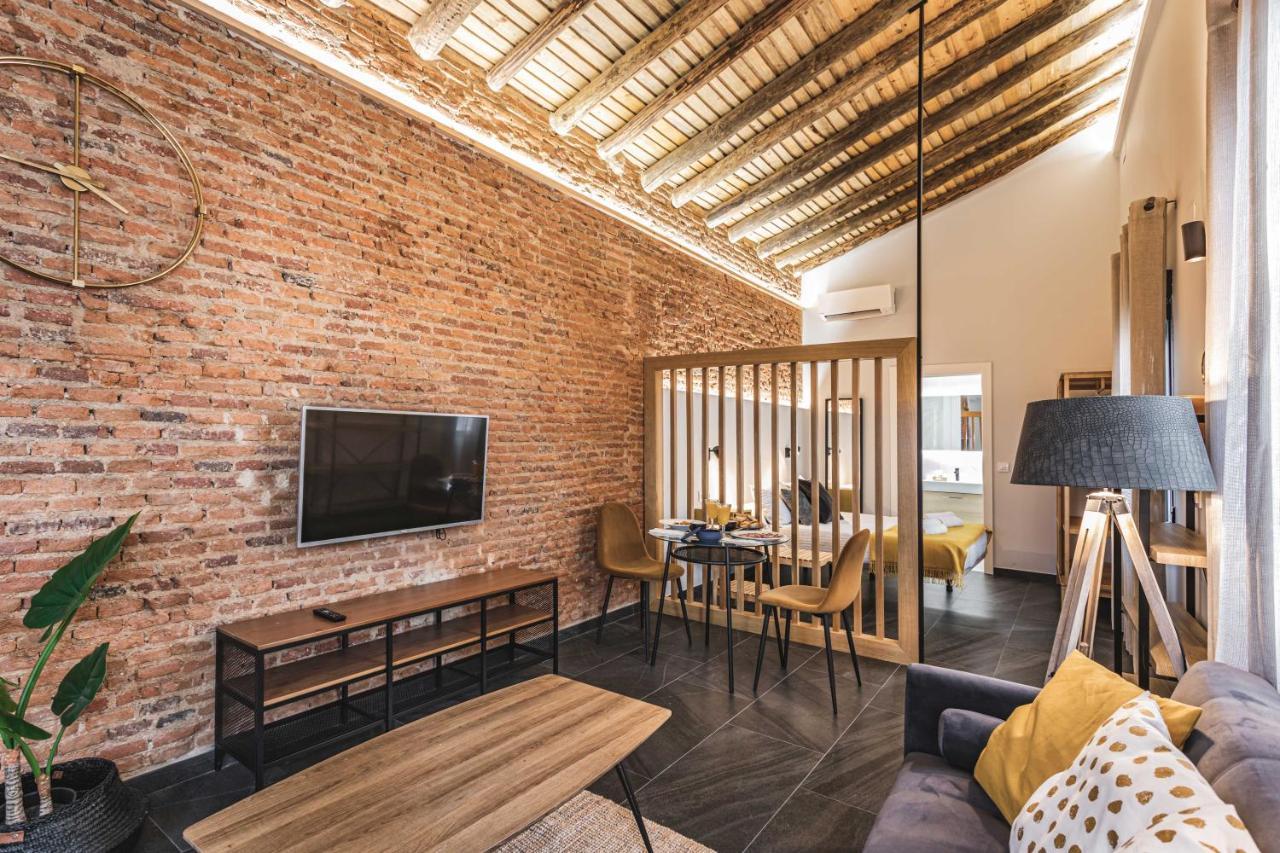 Apartamentos Caceres Central Suites Exterior photo