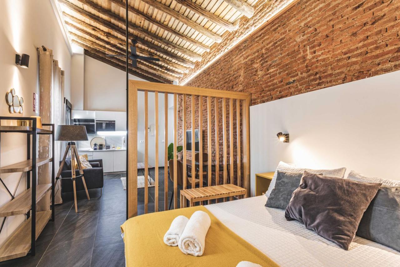 Apartamentos Caceres Central Suites Exterior photo