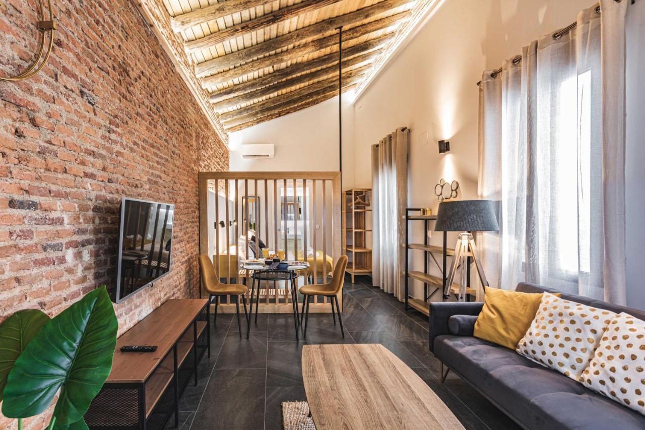 Apartamentos Caceres Central Suites Exterior photo