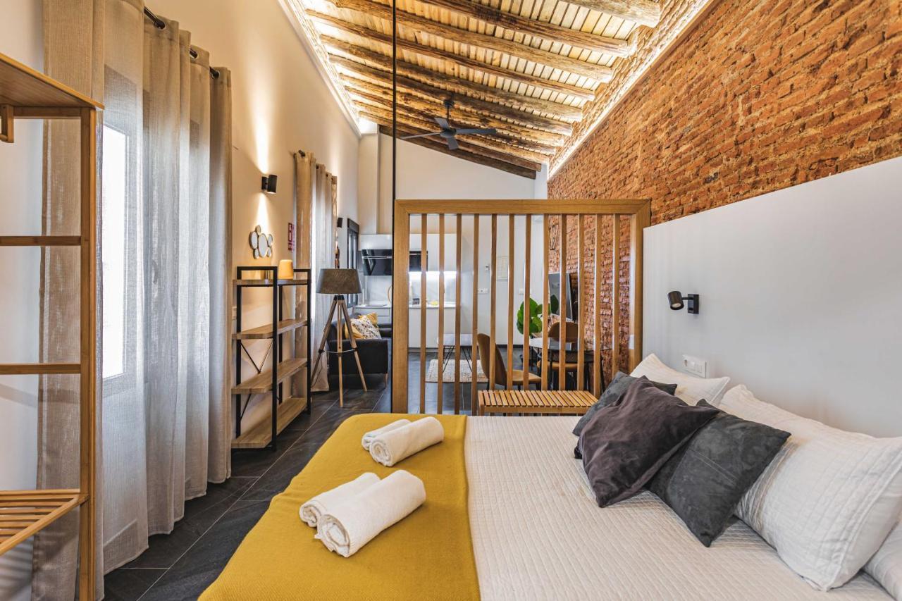 Apartamentos Caceres Central Suites Exterior photo