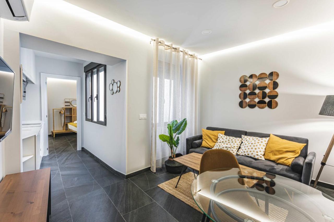 Apartamentos Caceres Central Suites Exterior photo